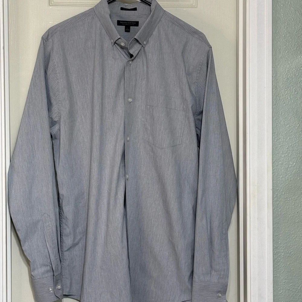 Banana Republic Large Men's Light Gray Dress Shirt Stretch Cotton